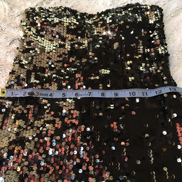 Dress - Picture 2 of 4